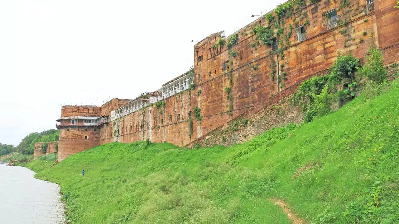 Allahabad Fort image 1